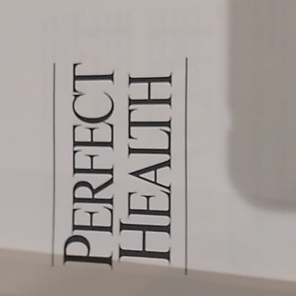 (5/$10) Perfect Health: The Complete Mind/Body Guide - Picture 2 of 4